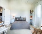 ferienhaus-gelsi-doppelbett.jpg