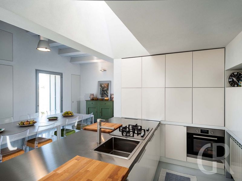 ferienhaus-hybla-komfortable-kueche.jpg
