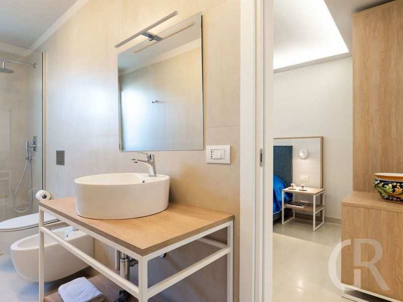 ferienhaus-mare-del-sud-bad-und-schlafzimmer.jpg
