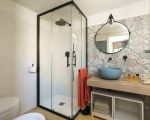 ferienhaus-marinella-dusche.jpg