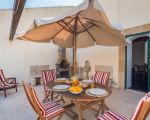ferienwohnung-agamennone-moebilierte-terrasse.jpg