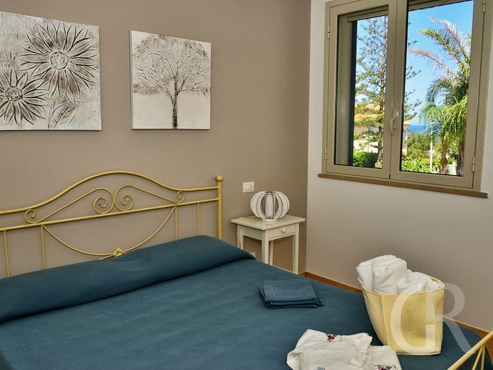 ferienwohnung-calantha-schlafzimmer.jpg