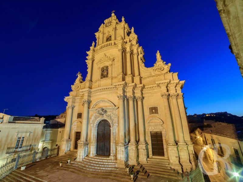 ferienwohnung-enea-dom-zu-ragusa-ibla.jpg