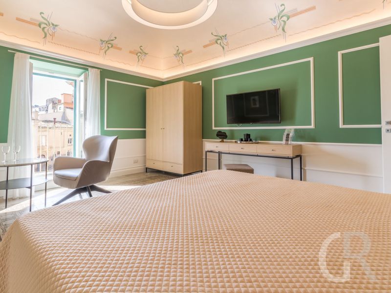 ferienwohnung-ettore-grosses-doppelbett.jpg