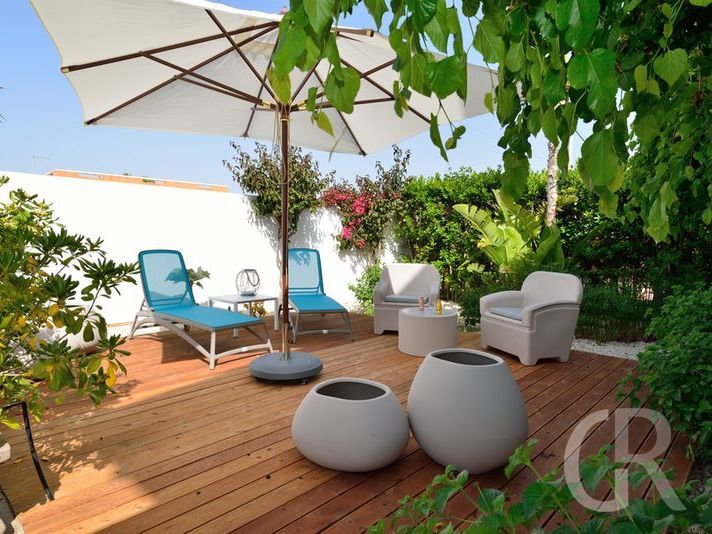ferienwohnung-kalika-garten-mit-terrasse.jpg