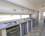 ferienwohnung-pitagora-kuechenzeile.jpg