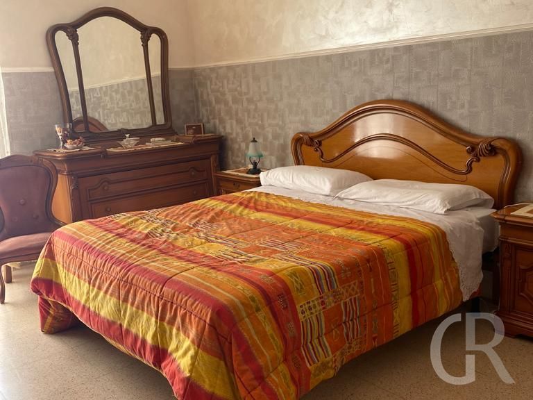 ferienwohnung-rosagrosser-schlafbereich.jpg