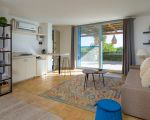 pigna-blue-sofa-und-wohnraum.jpg