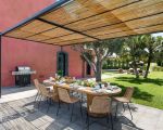 villa-acqua-marina-ueberdachter-essbereich.jpg