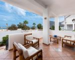 villa-al-faro-san-vito-terrasse-mit-meerblick.jpg