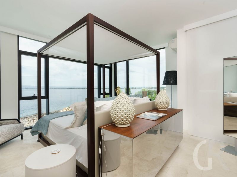 villa-angelina-blick-zum-meer-vom-schlafzimmer.jpg