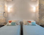 villa-angelina-schlafzimmer-mit-zwei-einzelbetten.jpg
