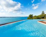 villa-artemare-schwimmbad-am-meer.jpg