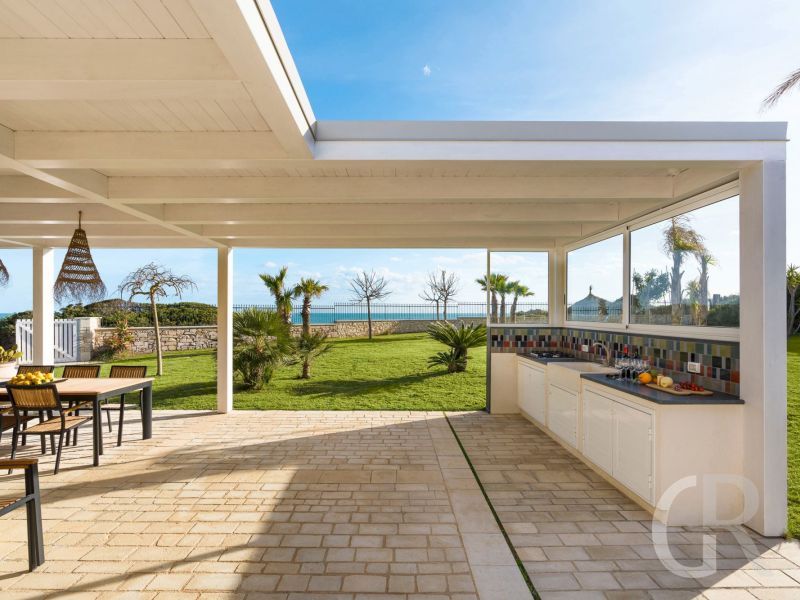 villa-azuela-tolle-terrasse-mit-garten.jpg