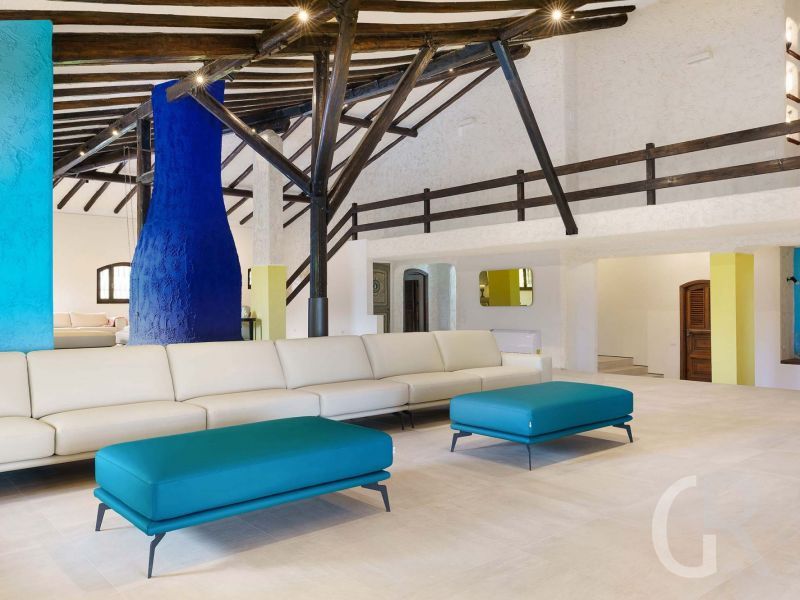 villa-blue-moon-sitzlandschaft-im-wohnzimmer.jpg