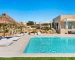 villa-castalia-schwimmbad-mit-liegen.jpg