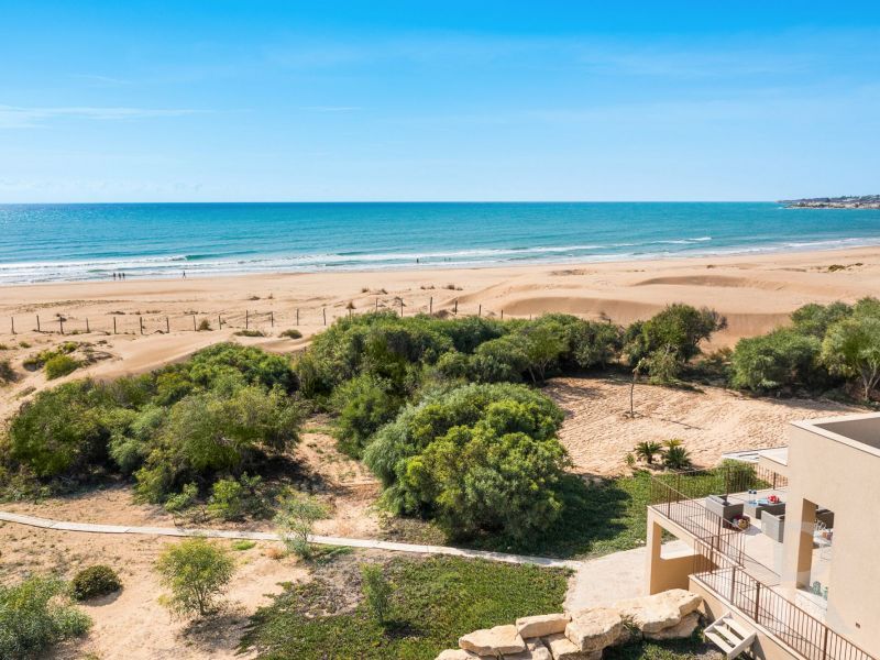 villa-dafne-strand.jpg
