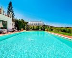 villa-estella-grosses-schwimmbad.jpg