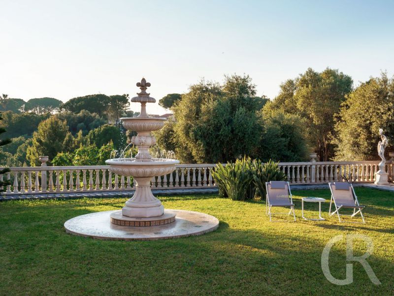 villa-gira-sole-garten-mit-wiese.jpg