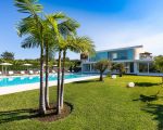 villa-greta-pool-mit-garten-und-villa.jpg
