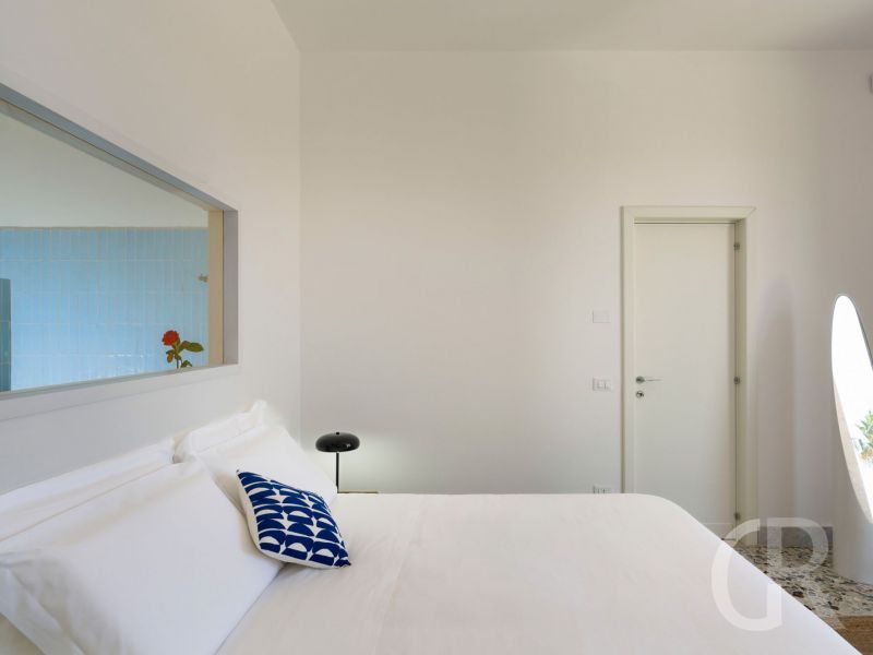 villa-la-belle-doppelbett-mit-spiegel.jpg