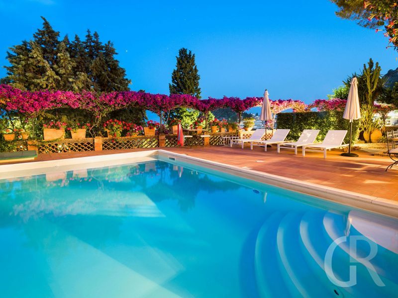 villa-la-boheme-am-abend.jpg