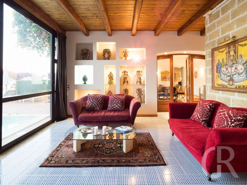 villa-la-boheme-helles-wohnzimmer.jpg