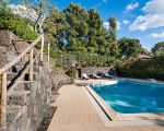 villa-montefiore-am-pool.jpg