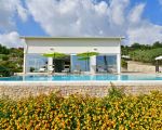 villa-nausica-pool-mit-villa.jpg