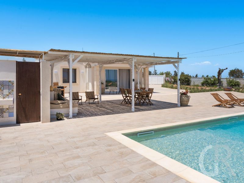 villa-paolina-terrasse-am-pool.jpg
