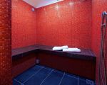 villa-pietra-del-sole-rotes-bad.jpg