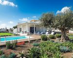 villa-rosmarino-pool-und-garten.jpg