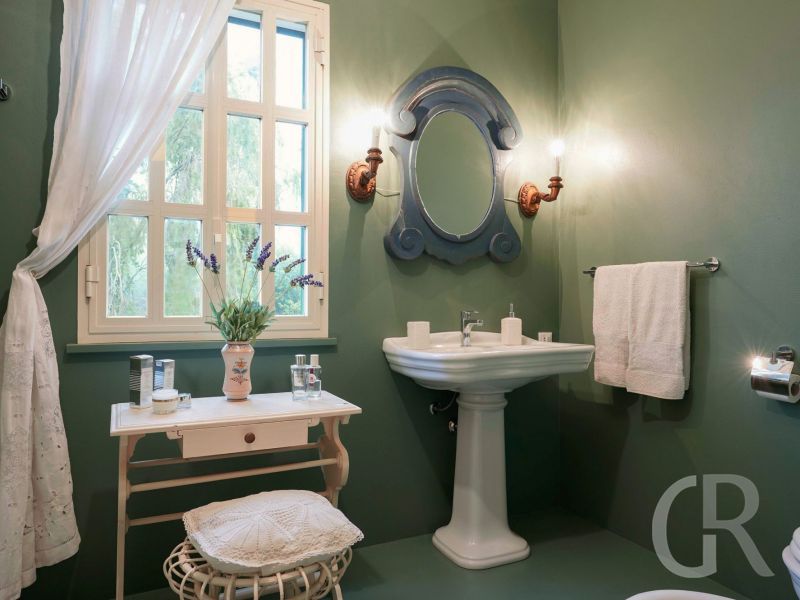 villa-san-ciro-gruenes-badezimmer.jpg