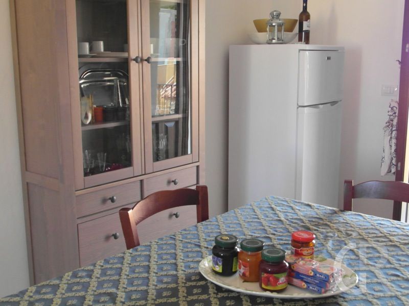 ferienwohnung-corrado-esstisch.JPG