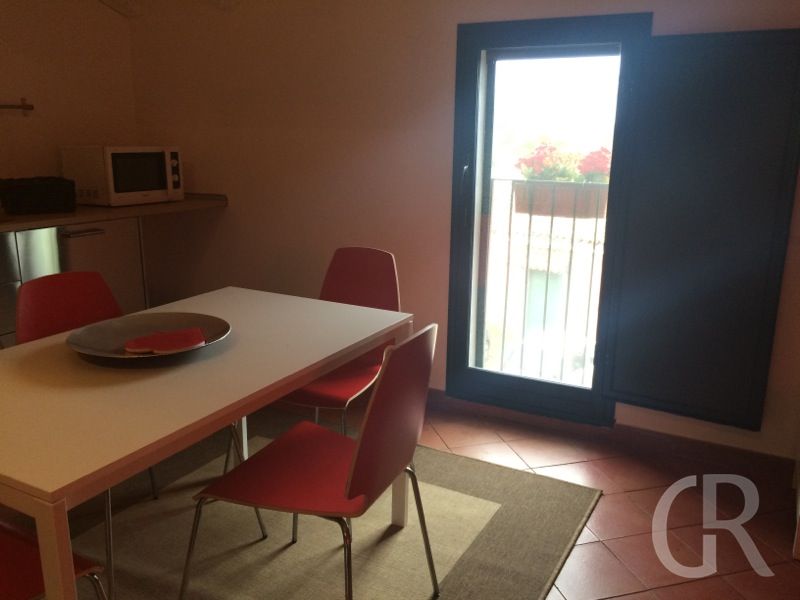ferienwohnung-tarocco-esstisch.JPG