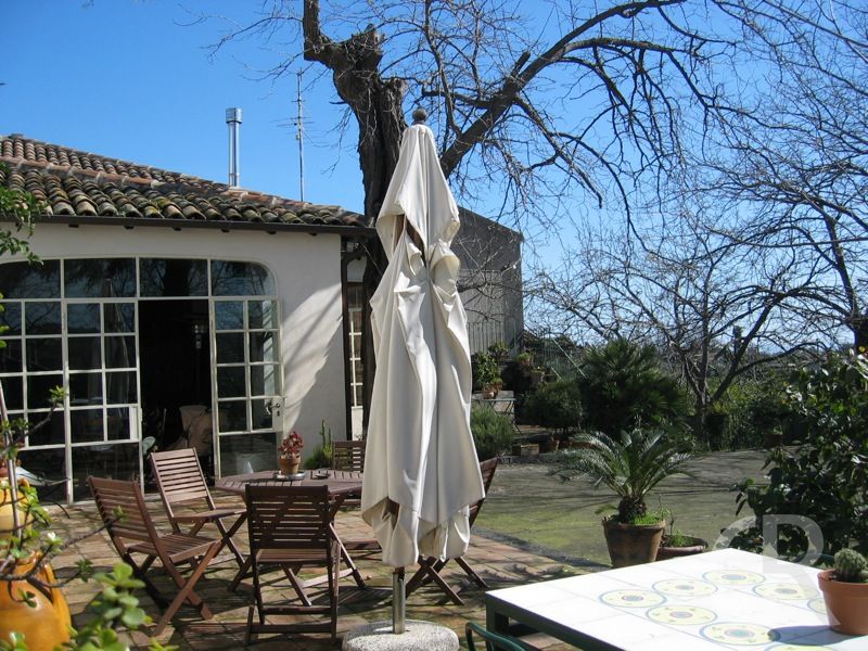 casa-di-pippinitto-essplatz-vor-dem-fruehstuecksraum.JPG