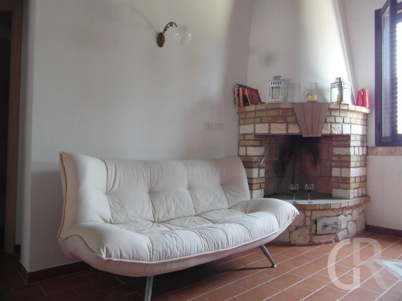 ferienhaus-aurora-offener-kamin.jpg