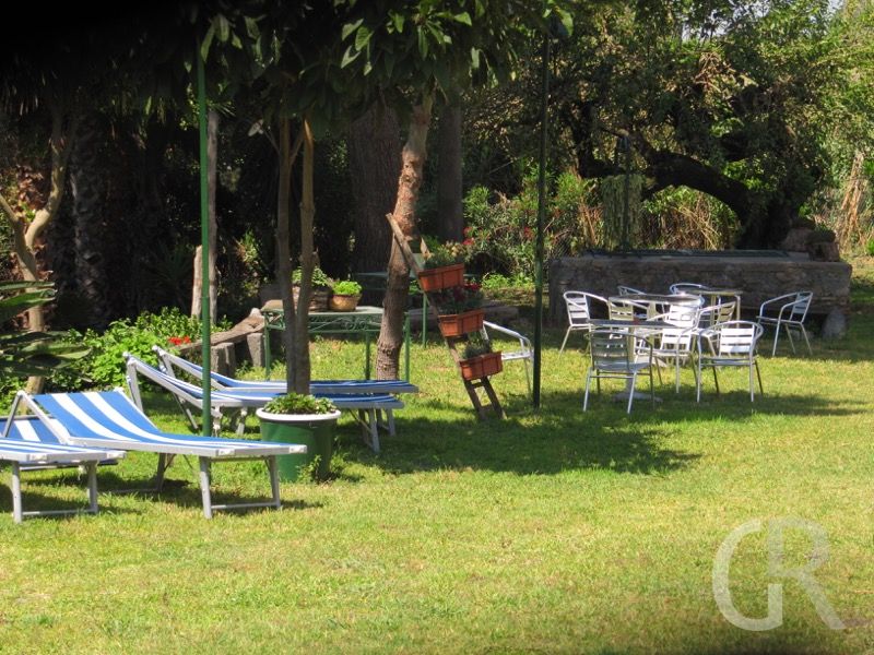 ferienwohnung-catania-sonnenliegen.JPG