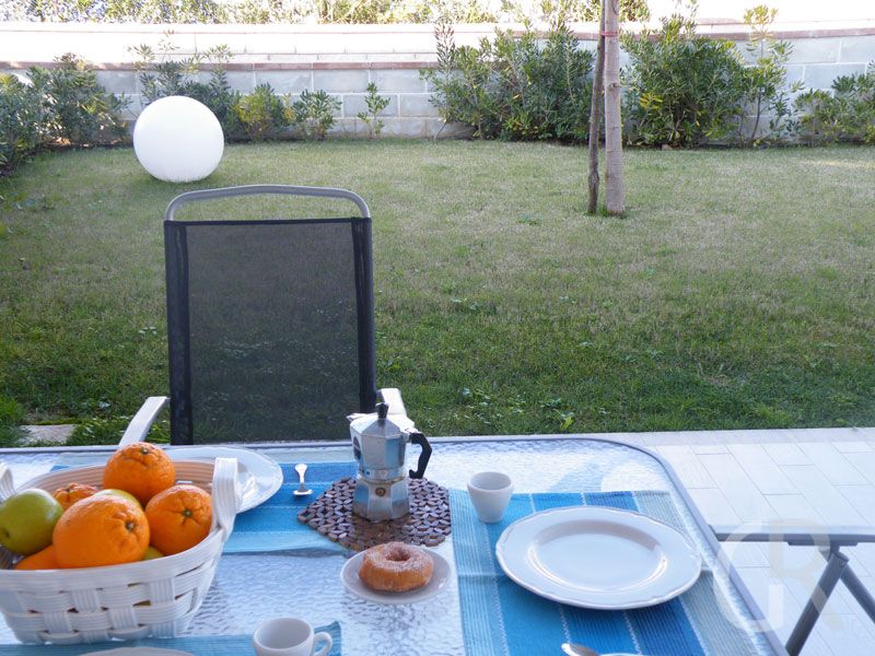 ferienwohnung-eolo-terrasse-und-garten.jpg