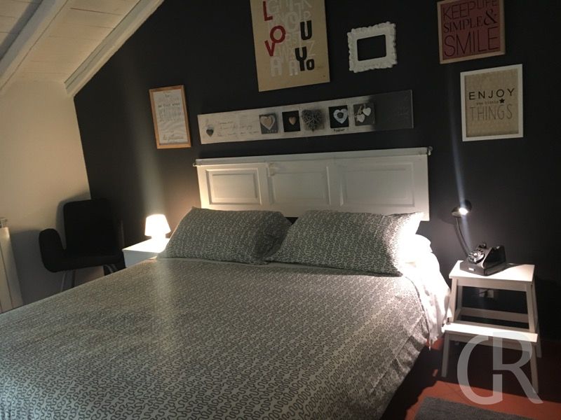 ferienwohnung-ciaculli-schlafzimmer-mit-doppelbett.jpg