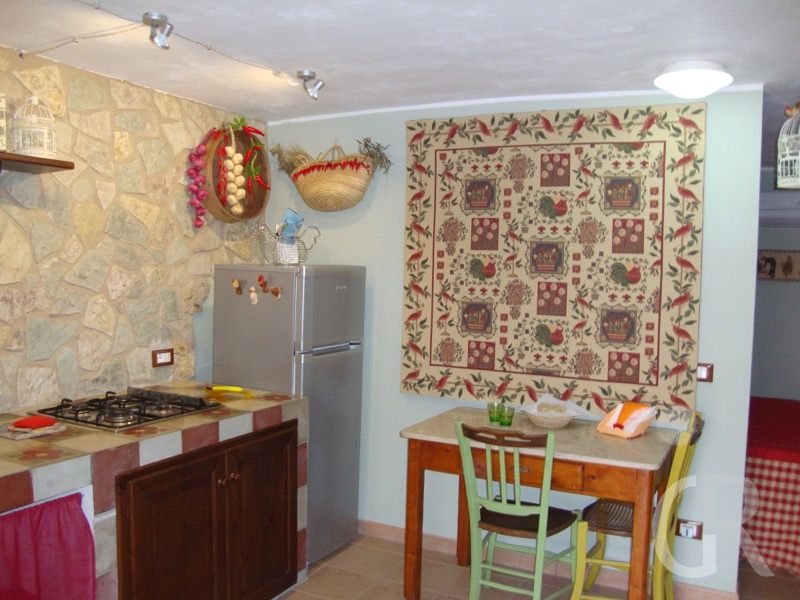 ferienwohnung-rino-kueche-mit-essplatz.JPG