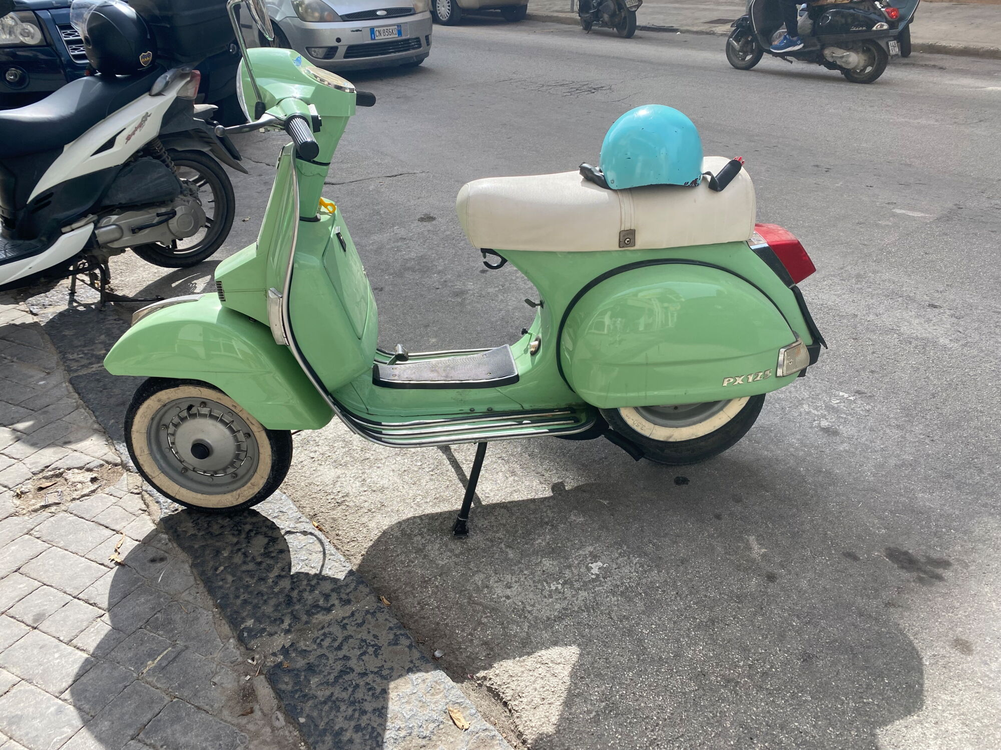 alte-vespa-in-sciacca