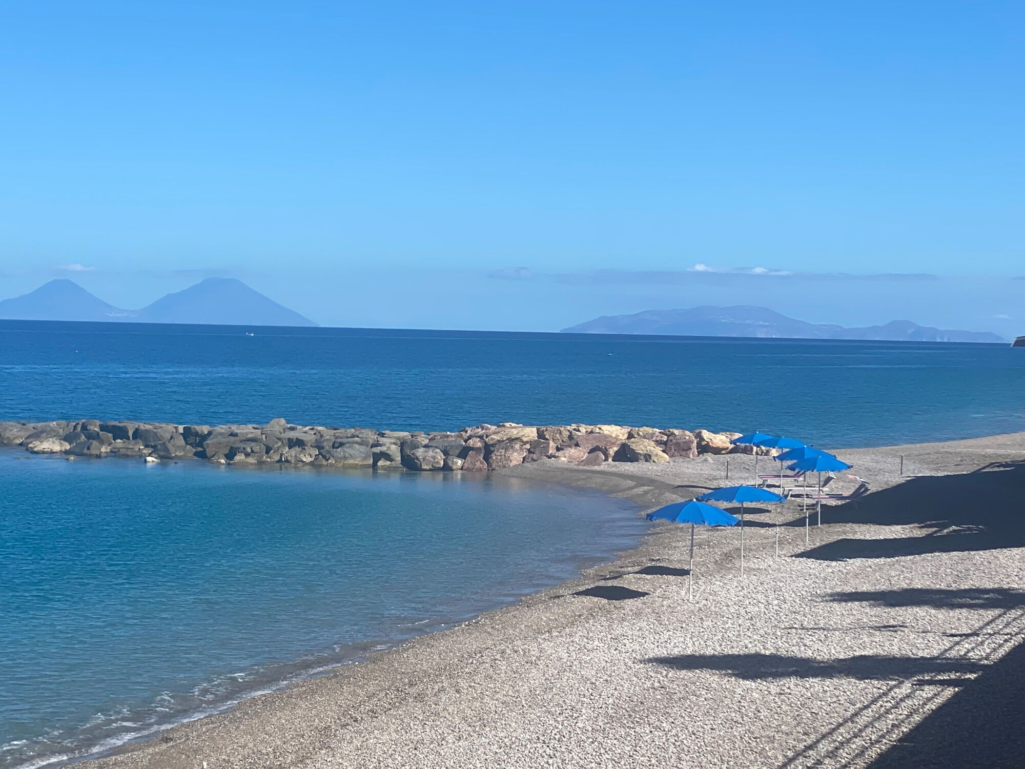 capo-d-orlando-strand-am-morgen