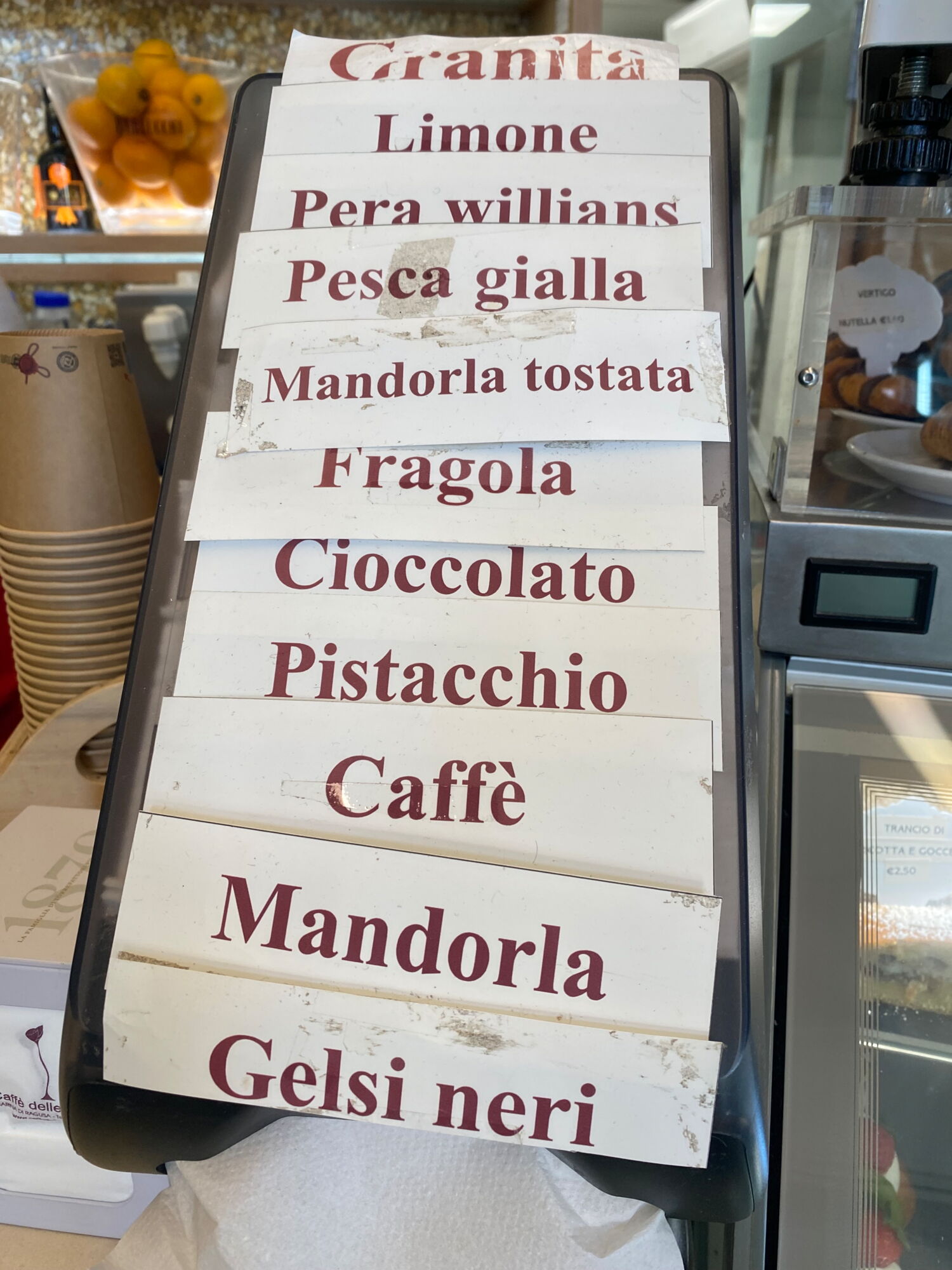 granita-angebot-im-caffe-delle-rose-in-marina-di-ragusa