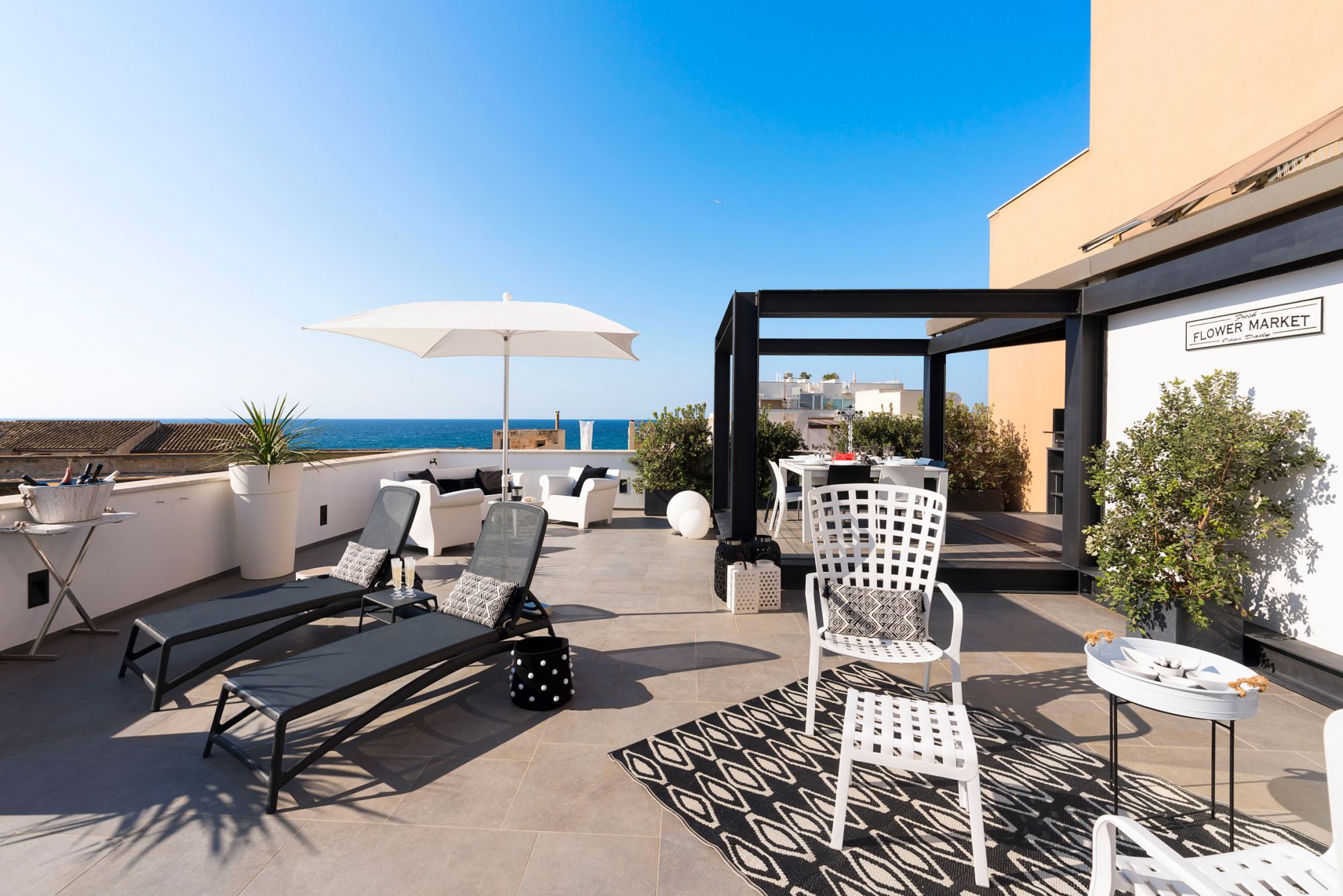ferienwohnung-dimora-blick-auf-das-meer