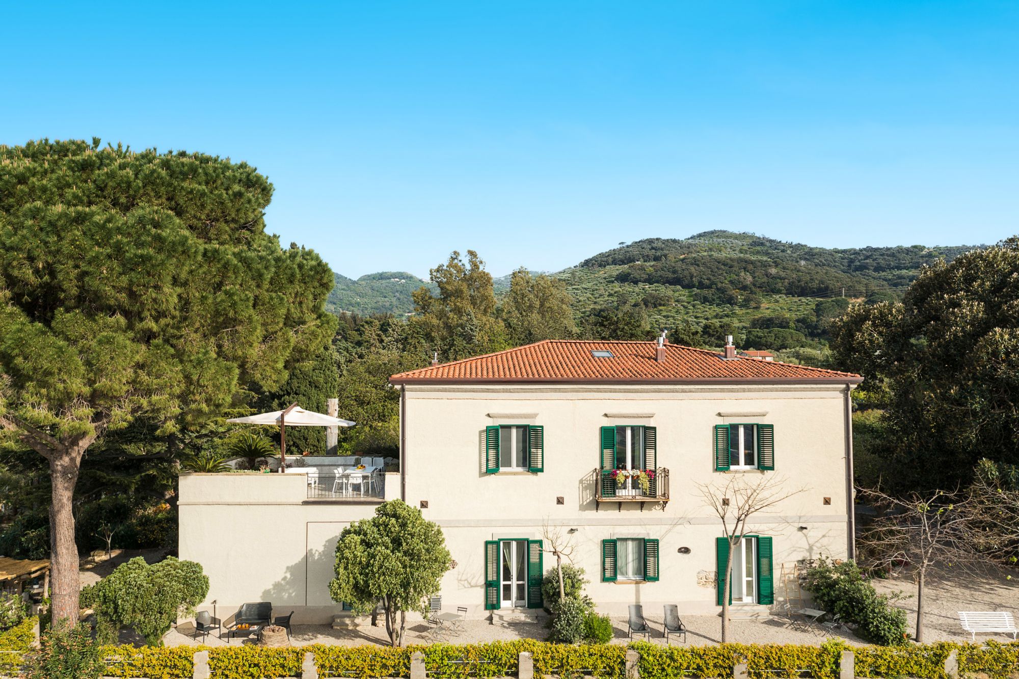 villa-giuffre-blick-auf-das-haus