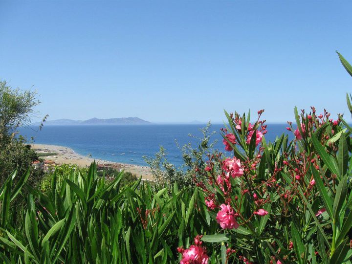 ferienwohnung-la-scuderia-blick-auf-das-meer