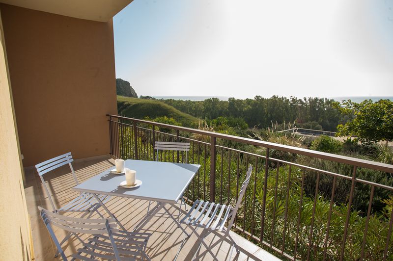 ferienhaus-luna-minoica-terrasse-mit-blick